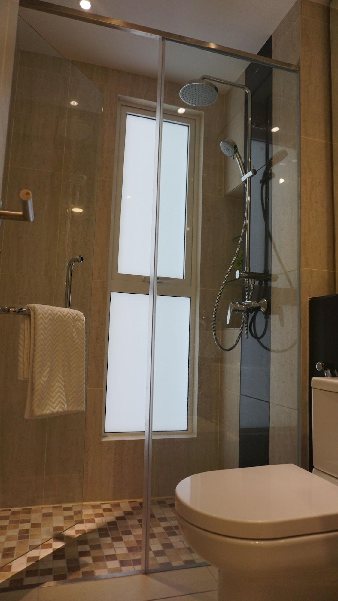 The Shore & Residences Hotel 4*